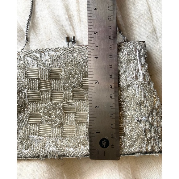 Vintage Hong Kong Silver Beaded Evening Bag Clutch Wristlet Kisslock - Picture 11 of 12
